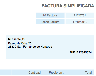 Detalle de la impresión de una factura simplificada con datos de cliente